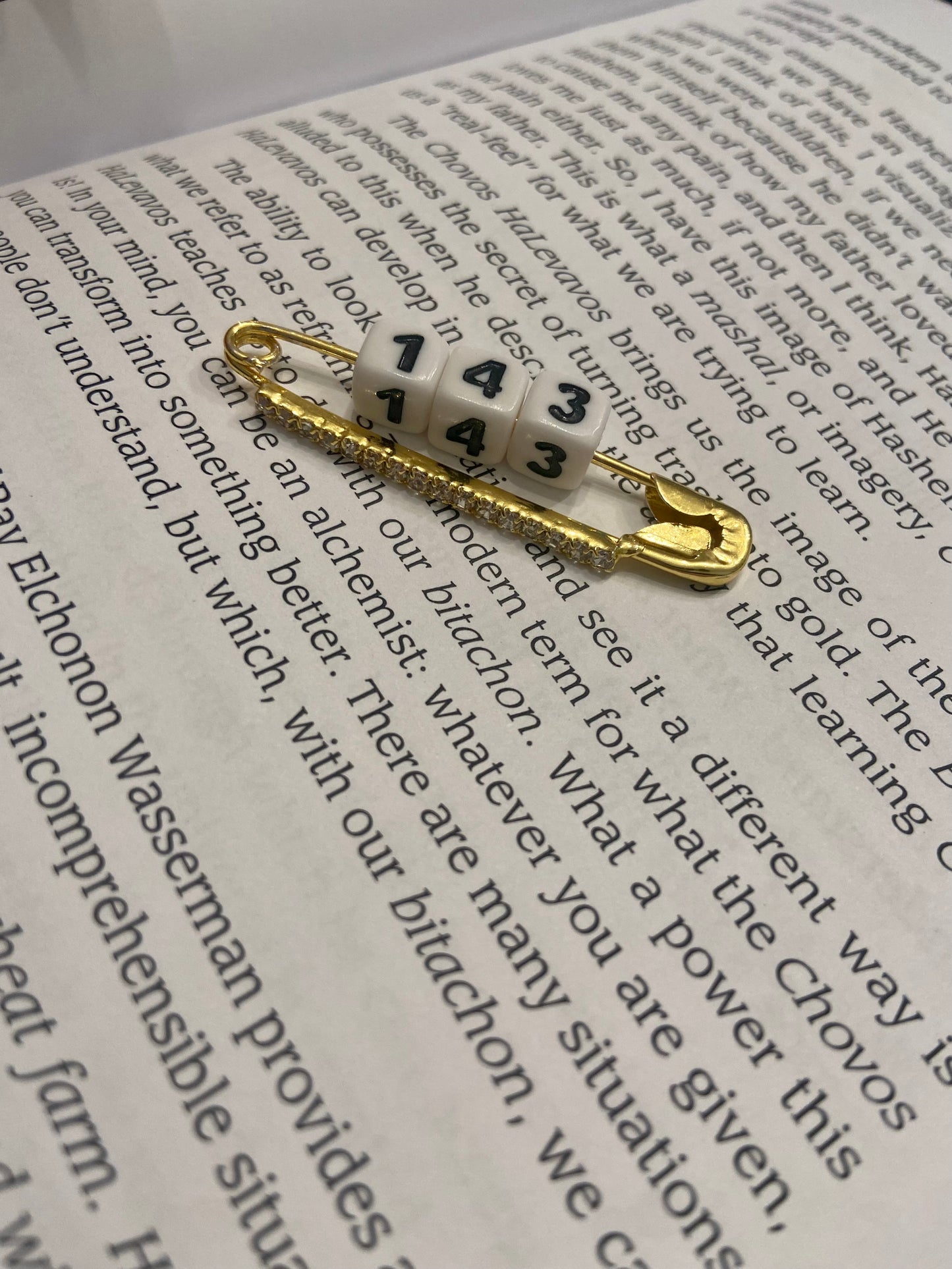 Track The Days Brooch/Pendant